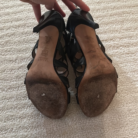 Stuart Weitzman Black Heel - size 8 - Picture 5 of 7